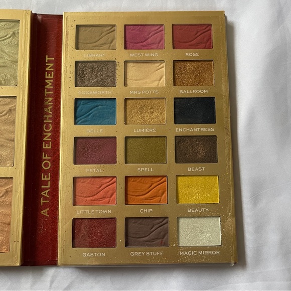 Revolution Beauty Disney Princess Beauty & the Beast Palette - Picture 2 of 5